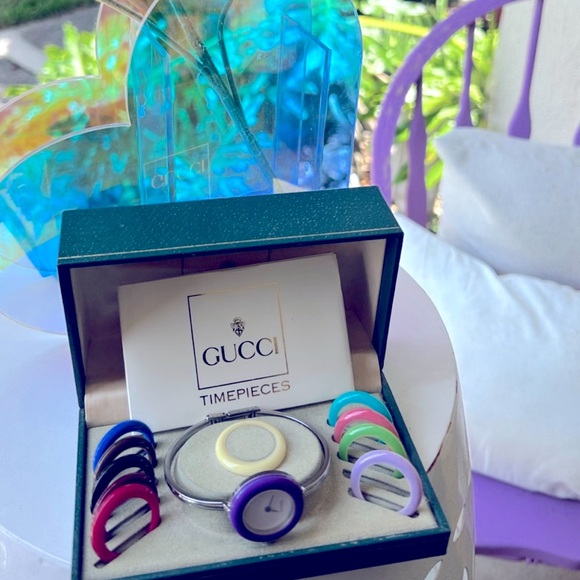 Gorgeous RARE! GUCCi Luxury Bracelet Watch! 💜🩵💙 - Picture 1 of 11